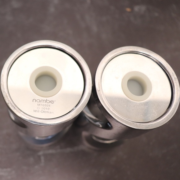 Nambe Salt & Pepper Shakers Glass And Aluminum 2010 Will Oltman MT0331 - Picture 8 of 8